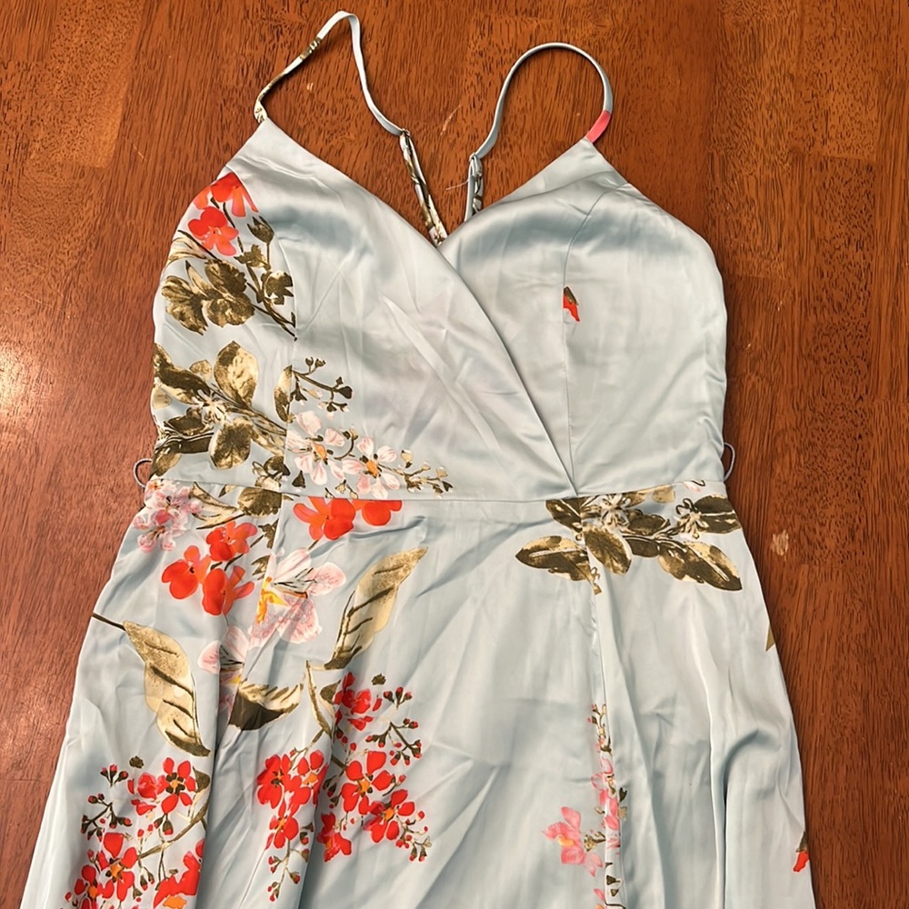 NWT Lulu's Sage Floral ‘Still the One’ Gown with Tie - Picture 11 of 11